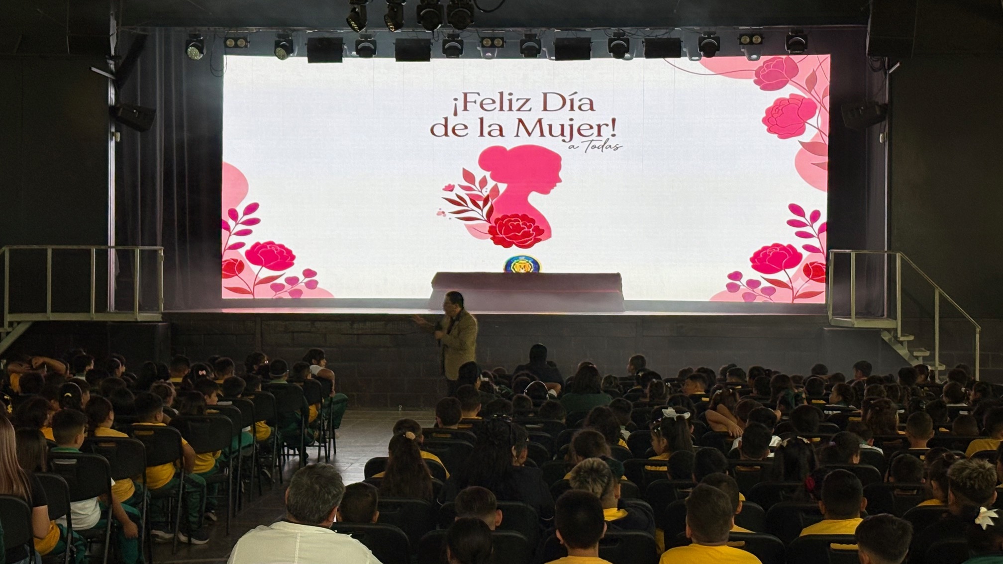 Musical King School Musical en el Día Internacional de La Mujer