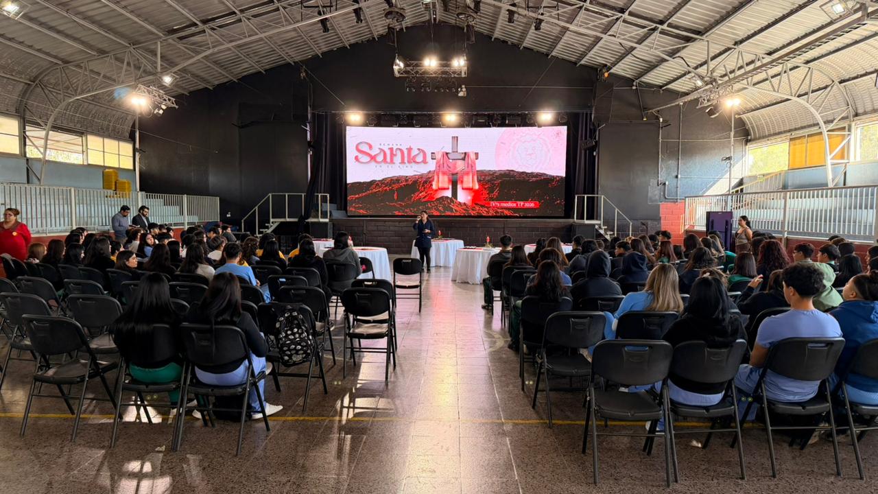 Significativa Santa Cena IVºs medios